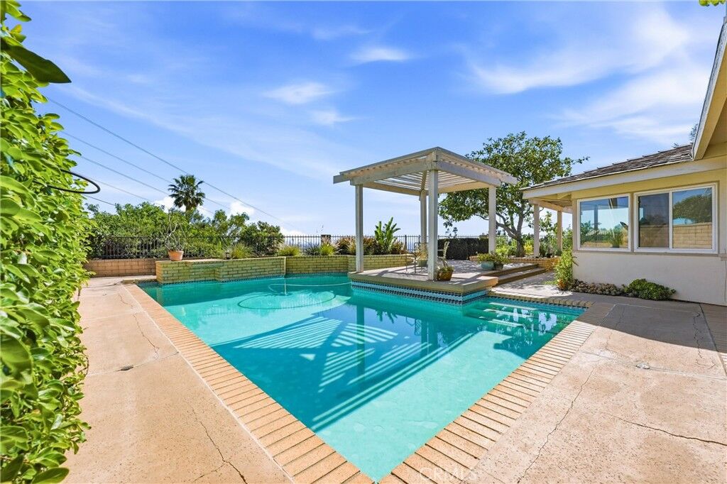 Property Photo: 2910 E Shady Forest CA 92867