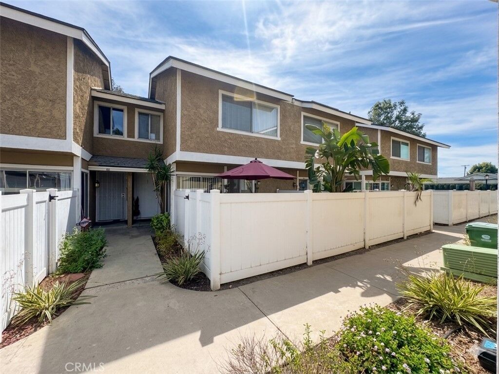 Property Photo:  2321 S Magnolia Avenue 6D  CA 91762 