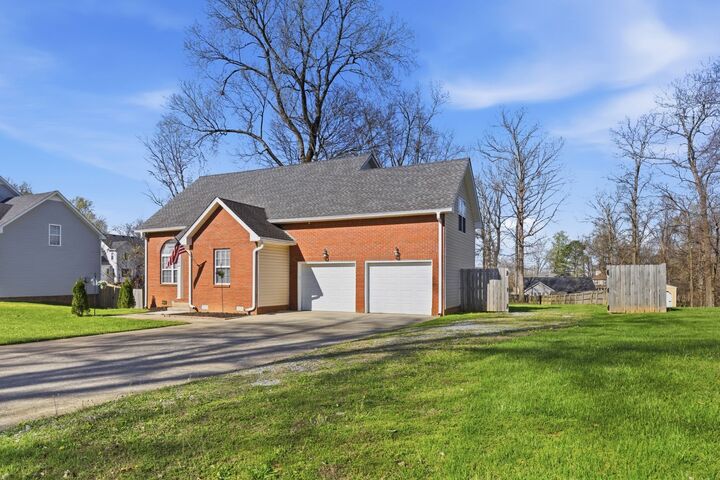 Property Photo: 1594 Windriver Rd TN 37042