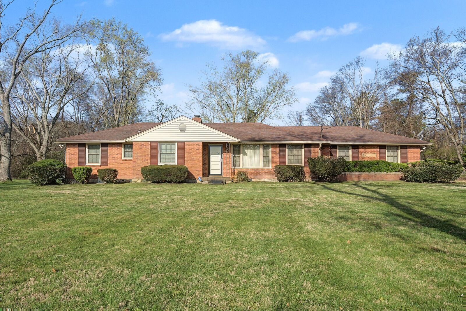 Property Photo:  4659 Clarksville Pike  TN 37218 