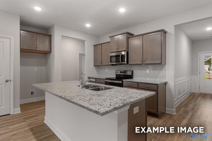 Property Photo:  3151 SE Mead Way  AL 35603 