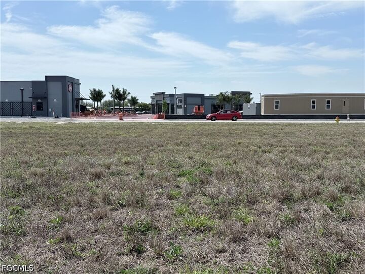 Property Photo:  1121 NE 7th Street  FL 33909 