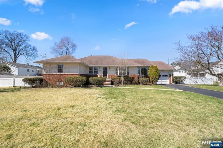 Property Photo:  776 Walnut Street  NJ 07646 