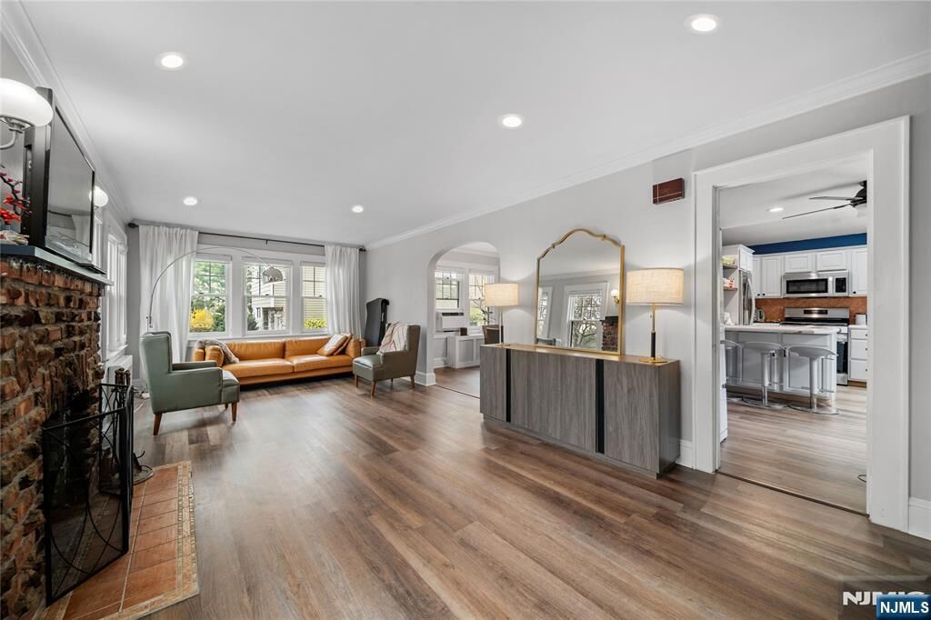 Property Photo:  243 Jefferson Avenue  NJ 07626 