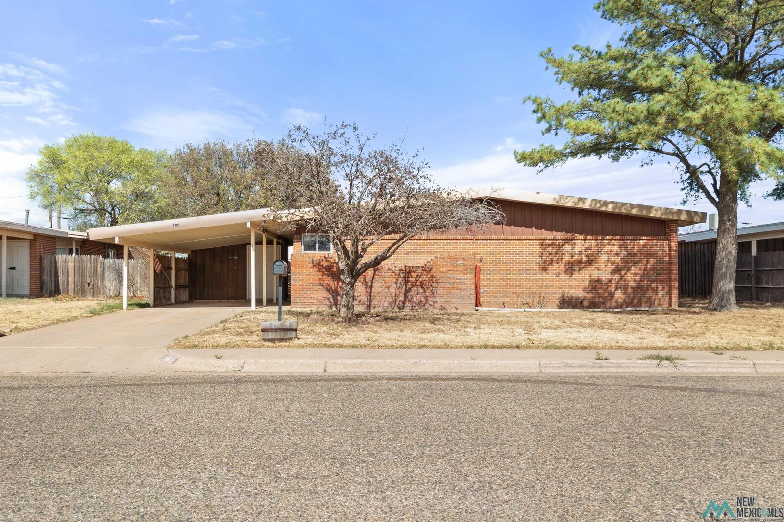 Property Photo:  908 Harvard Street  NM 88101 
