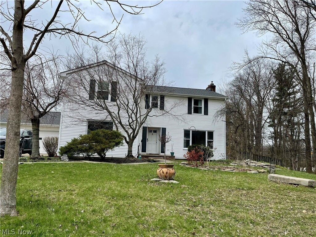 Property Photo: 333 Parkway Drive OH 44017