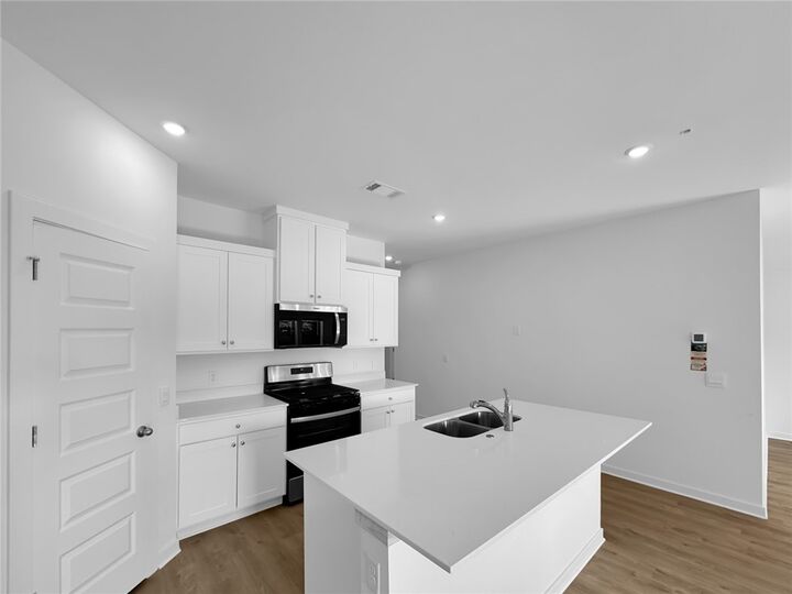 Property Photo:  4803 W Folsom Street  AR 72704 