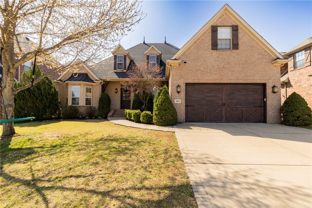 Property Photo:  5605 S Chadwick Drive  AR 72758 