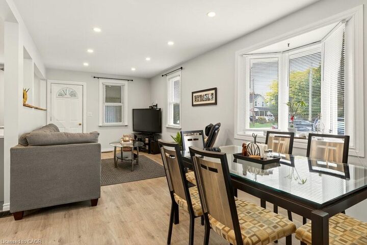 Property Photo: 259 Metcalfe Street N ON N3Y 3Y1