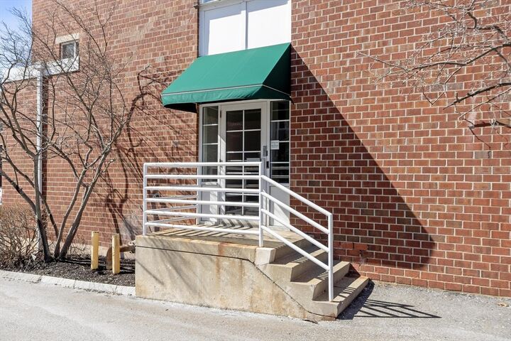 Property Photo: 148 Main Street F442 MA 01845