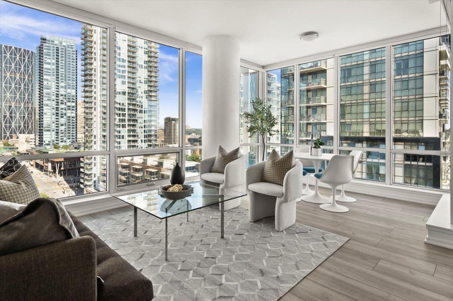 Property Photo:  615 6 Avenue SE 1209  AB T2G 1S2 