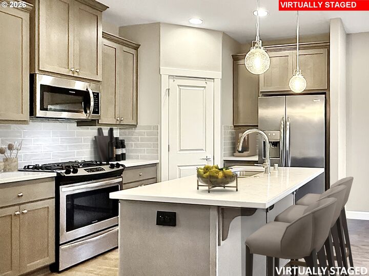 Property Photo:  16524 SE 40th Cir  WA 98683 