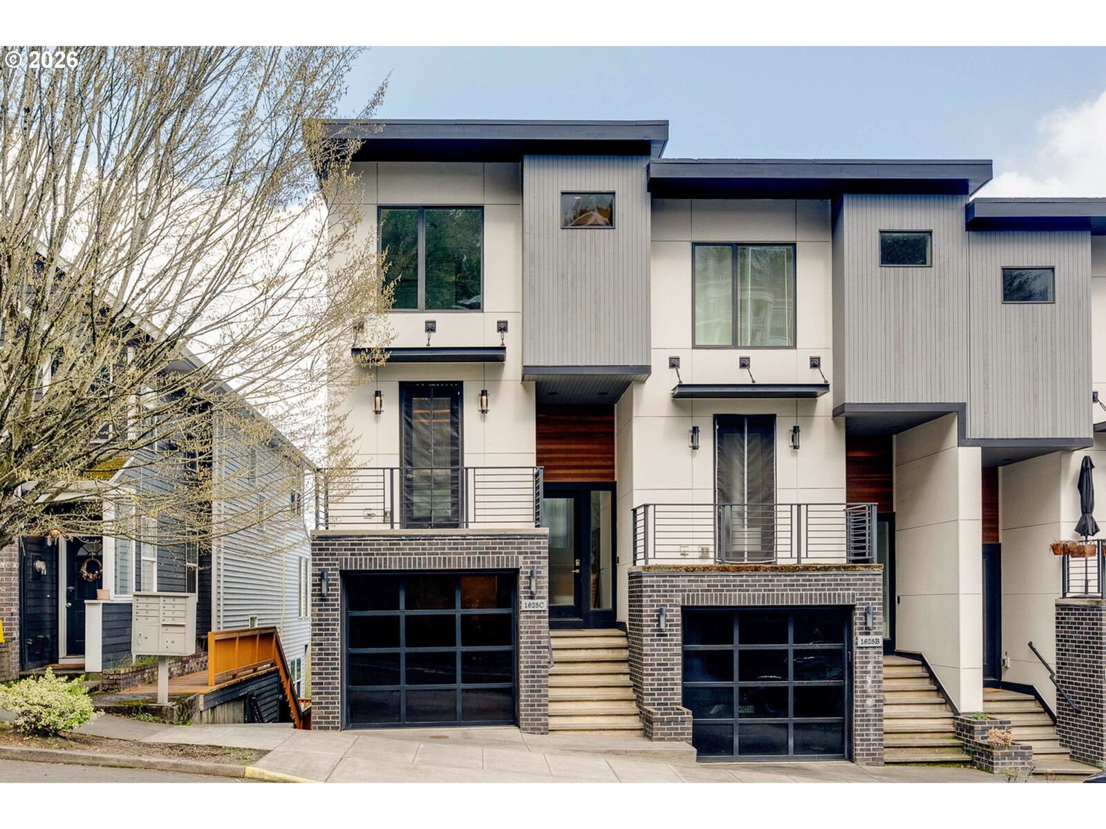 Property Photo: 1625 SW Montgomery St C OR 97201