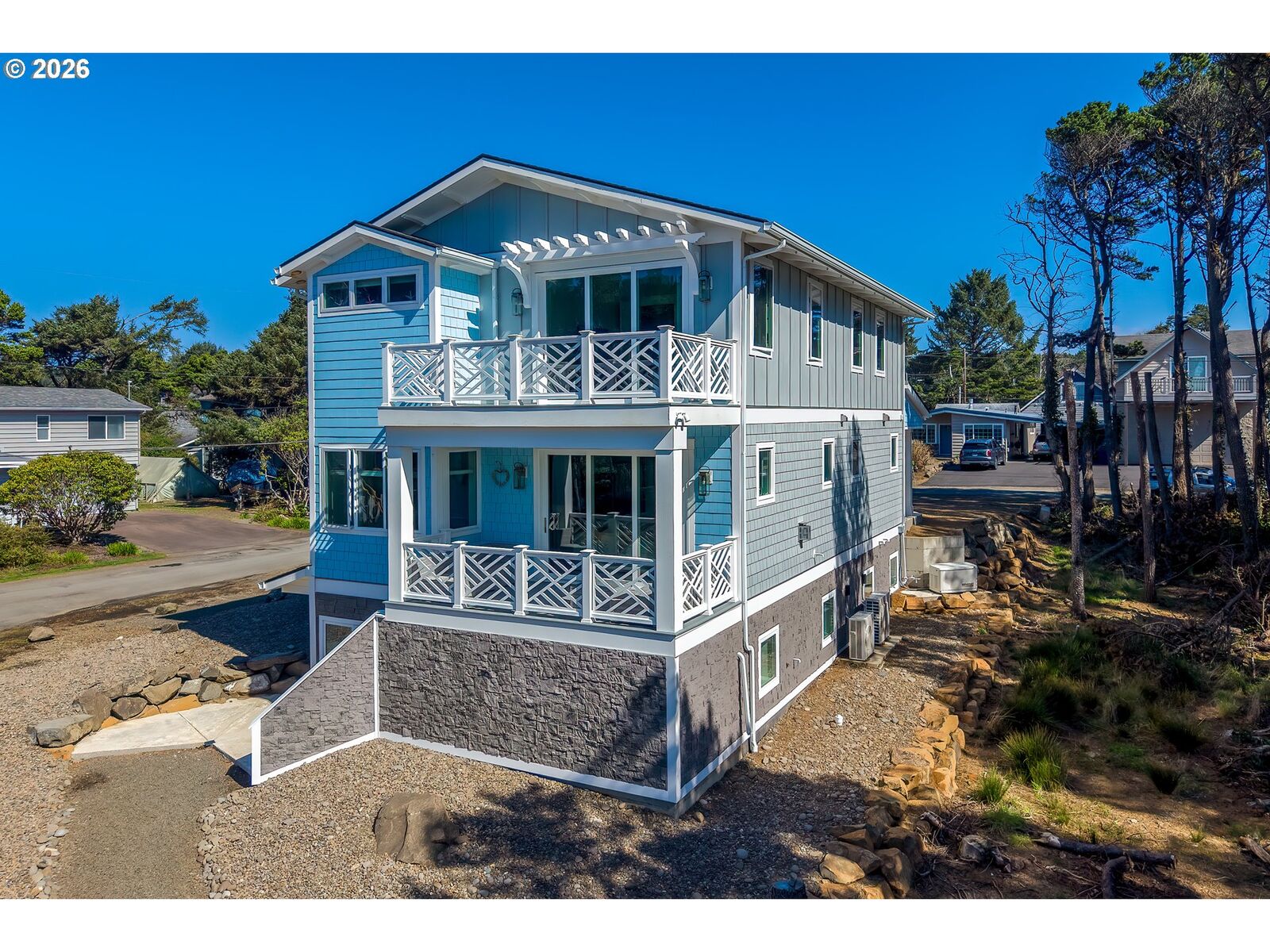 Property Photo:  6785 Glen Ave  OR 97388 