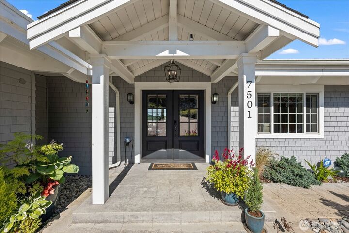 Property Photo:  7501  Stinson Avenue  WA 98335 