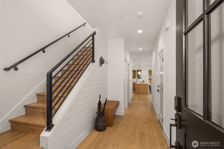 Property Photo: 13728 NE 101st Street WA 98033