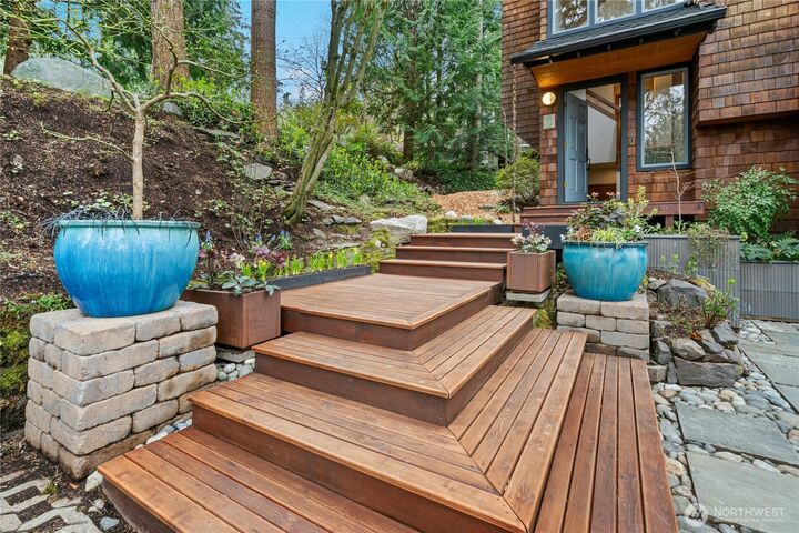 Property Photo:  373  Mount Defiance Circle SW  WA 98027 