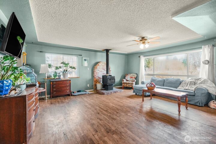 Property Photo:  4008  118th Street E  WA 98446 