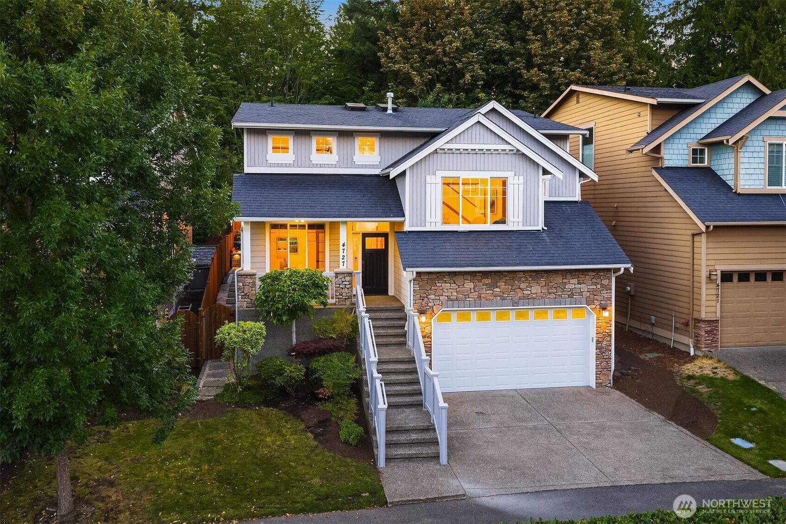 Property Photo: 4727 245th Lane SE WA 98029