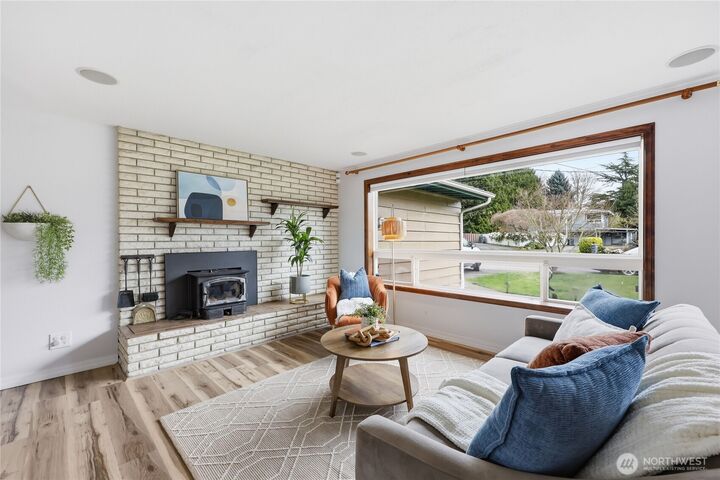 Property Photo:  3517  Parker Lane  WA 98310 