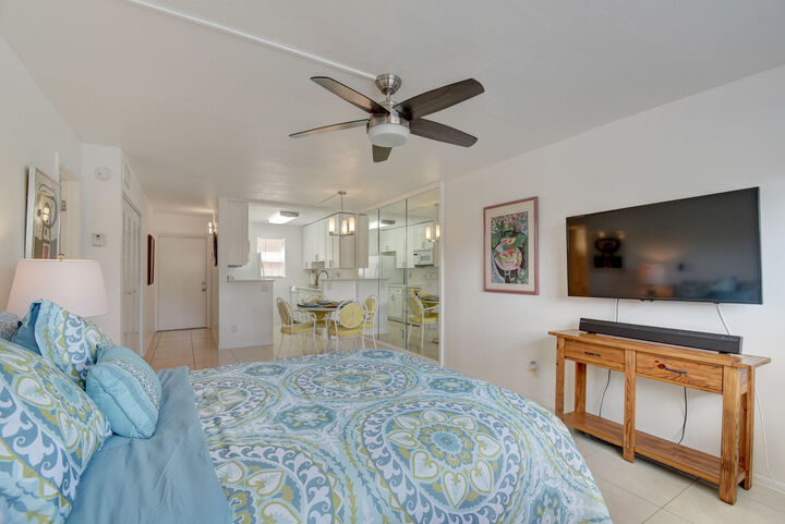 Property Photo: 550 SW 2nd Avenue 125 FL 33432