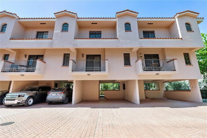 Property Photo:  231 Majorca Ave F  FL 33134 