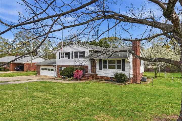 Property Photo:  11 Spring Valley Road  SC 29615 