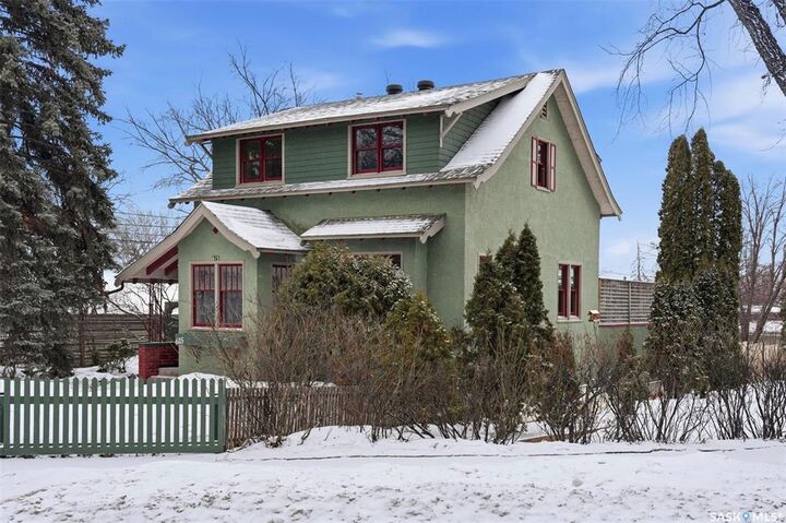 Property Photo:  615 Walmer Road  SK S7L 0E3 