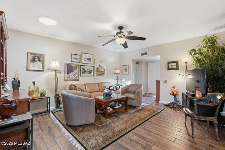 Property Photo:  1331 W Calle Serrano  AZ 85622 