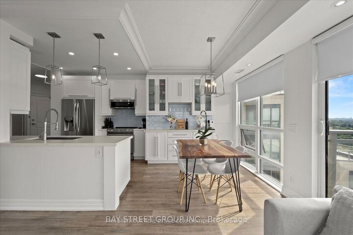 Property Photo: 7730 Kipling Avenue 902 ON L4L 1Y9