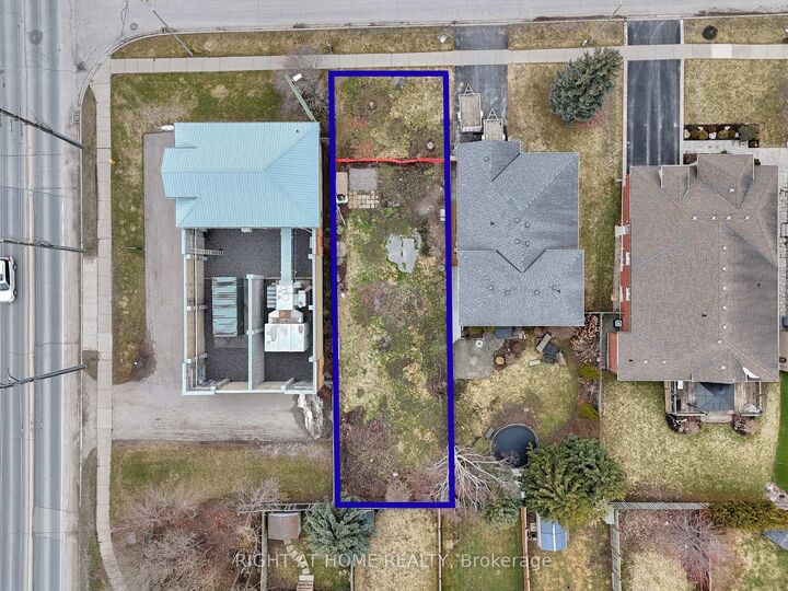 Property Photo:  7 Bradshaw Street  ON L1C 2H4 