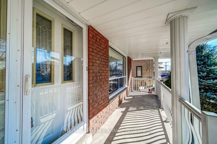 Property Photo: 334 Rimilton Avenue ON M8W 2E4