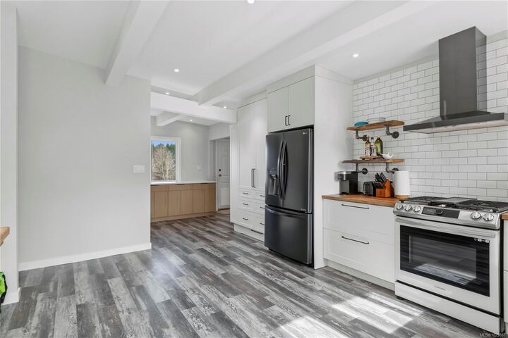 Property Photo: 4010 Deerfield Rd BC V9H 1B2