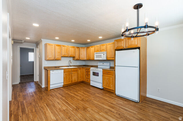 Property Photo:  4022 S Vernon Cir E B  UT 84124 