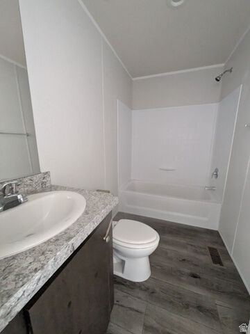 Property Photo:  425 N Esquire Pkwy 36  UT 84513 