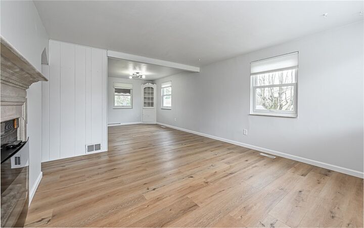 Property Photo:  3900 Bonita Dr  PA 15101 