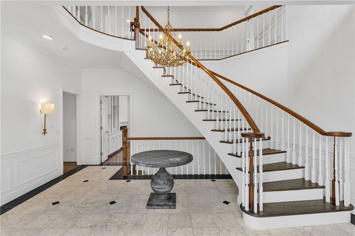 Property Photo:  76 Fair Oaks Dr  PA 15238 