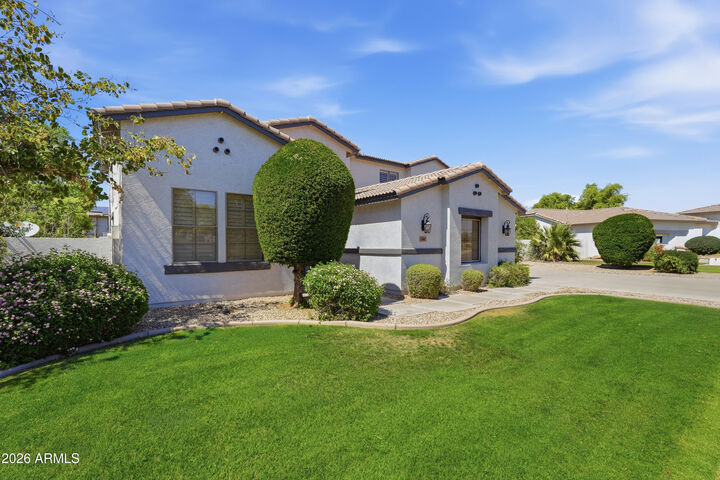 Property Photo:  558 E Mead Place  AZ 85249 