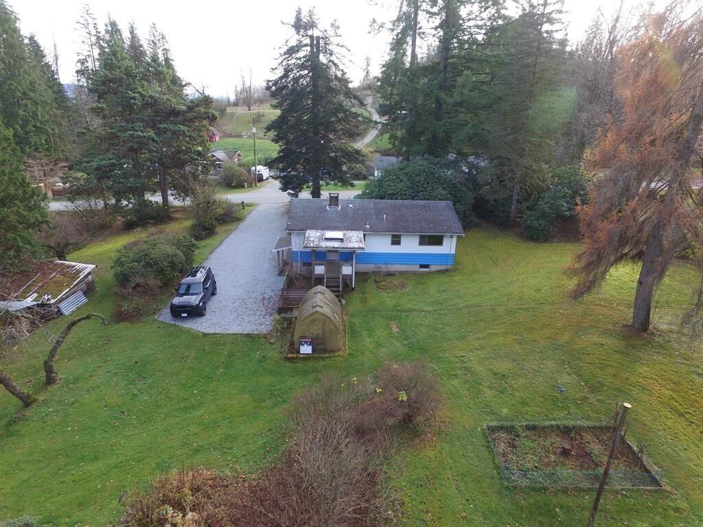 Property Photo: 33875 Richards Avenue BC V2V 7E3