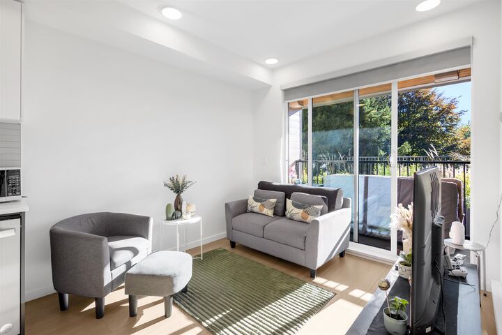 Property Photo: 37994 2nd Avenue 306 BC V8B 0C3