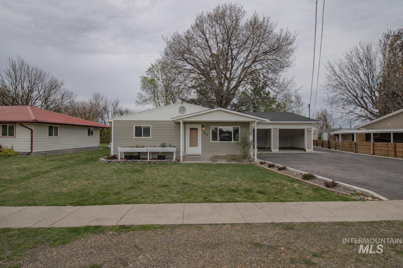 Property Photo:  252 SE Boulevard  ID 83655 