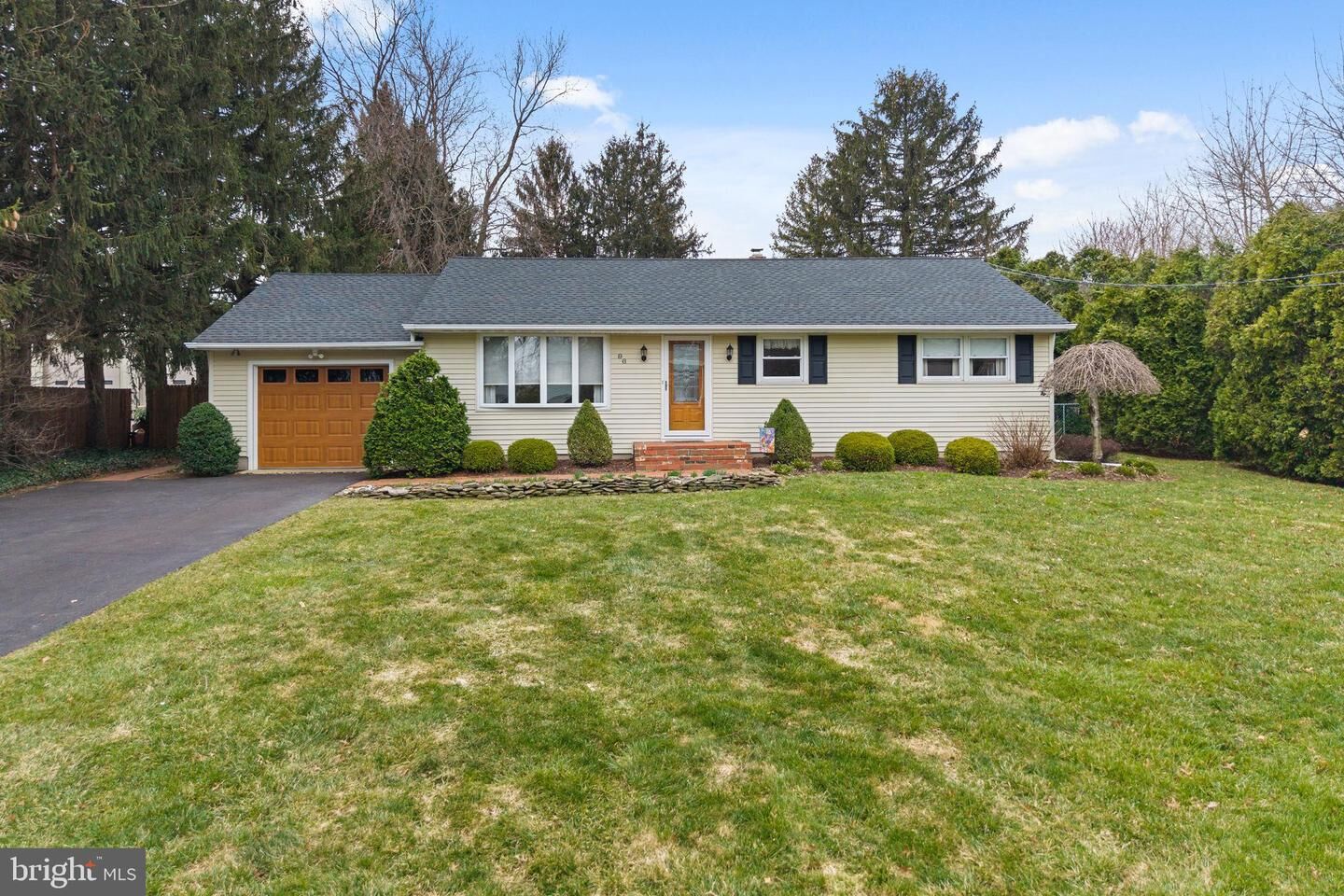 Property Photo:  96 Bordentown Chesterfield Road  NJ 08515 