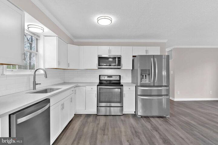 Property Photo:  580 Evergreen Court  MD 20657 