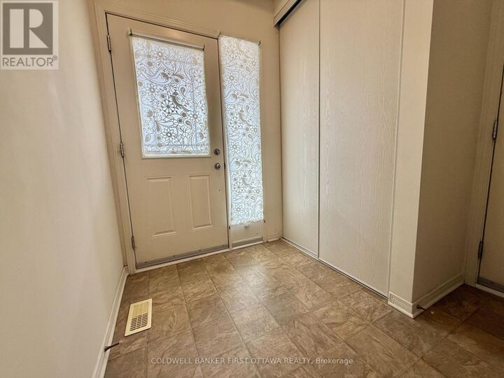 Property Photo:  805 Taradale Drive  ON K2J 0H8 