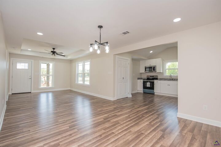 Property Photo:  403 Spruce Street  GA 31030 