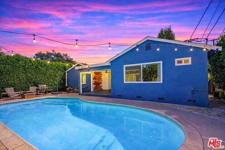 Property Photo:  6821 Babcock Ave  CA 91605 