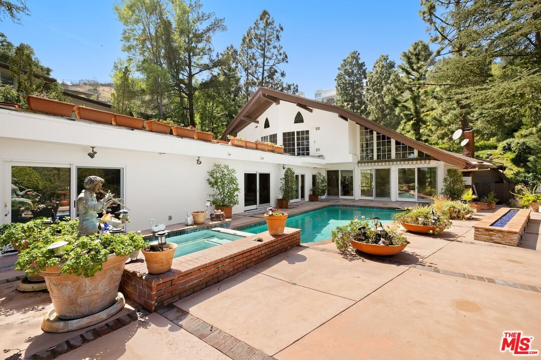 Property Photo: 1727 Stone Canyon Rd CA 90077