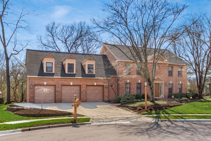 Property Photo: 941 Robbins Way OH 43085