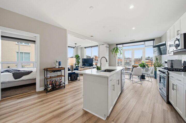 Property Photo: 1145 N High Street OH 43201