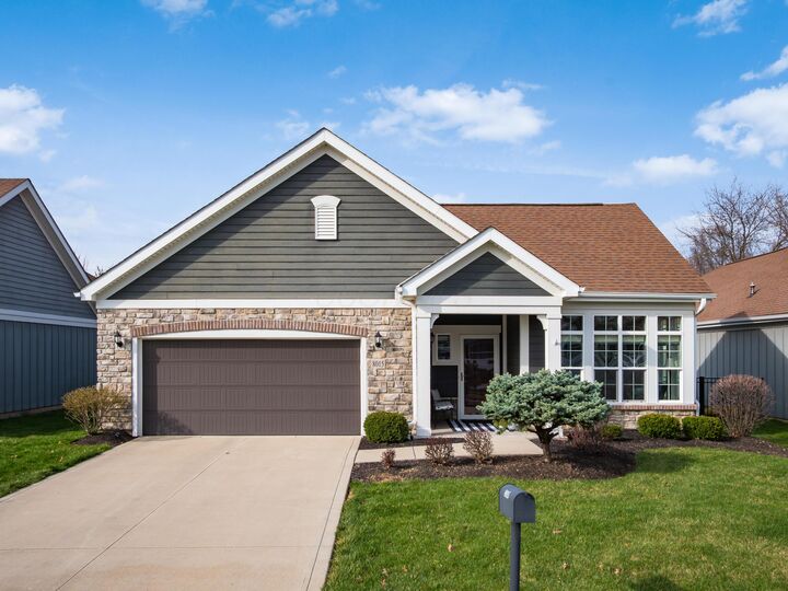 Property Photo:  8015 Summitpoint Place  OH 43035 